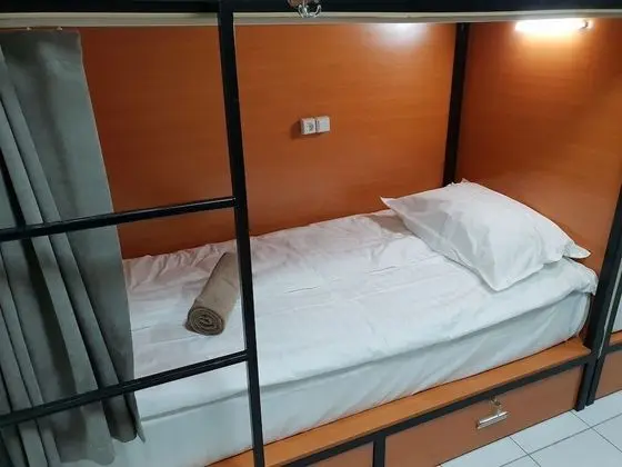 Ortak Ranzalı Oda, Sadece erkekler için
