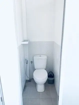 Basic Ortak Ranzalı Oda, Sadece erkekler için, Sigara İçilmez