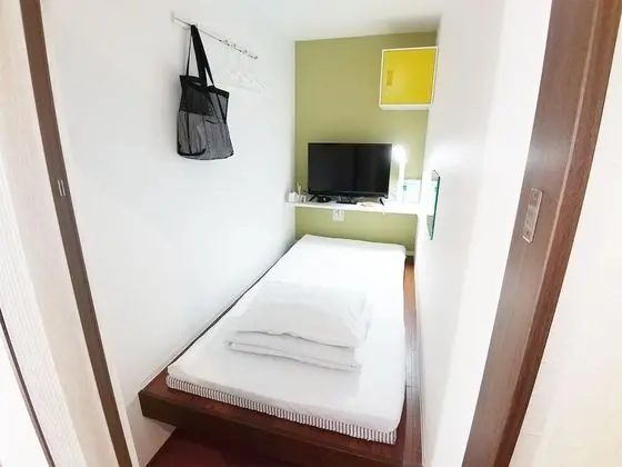 Basic Kulübe, Sadece kadınlar için