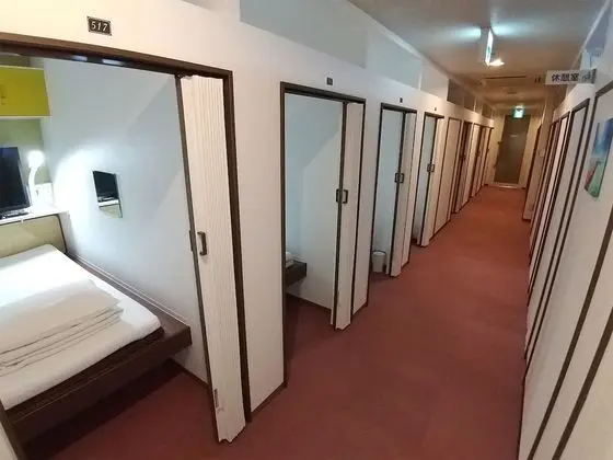Basic Kulübe, Sadece kadınlar için