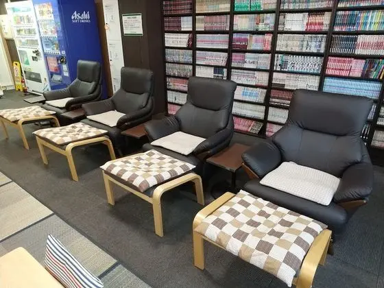 Deluxe Kulübe, Sadece erkekler için