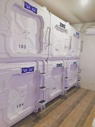 Ortak Ranzalı Oda, Sadece kadınlar için
