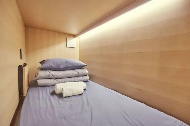 Basic Ortak Ranzalı Oda, Sadece erkekler için