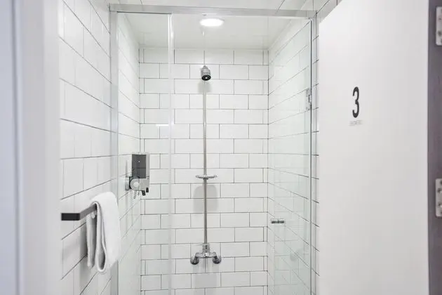 Basic Ortak Ranzalı Oda, Sadece kadınlar için