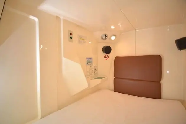 Men Only, Shared Capsule Room, 1 Beds out of 90 beds (Check out 10 AM Each Day)