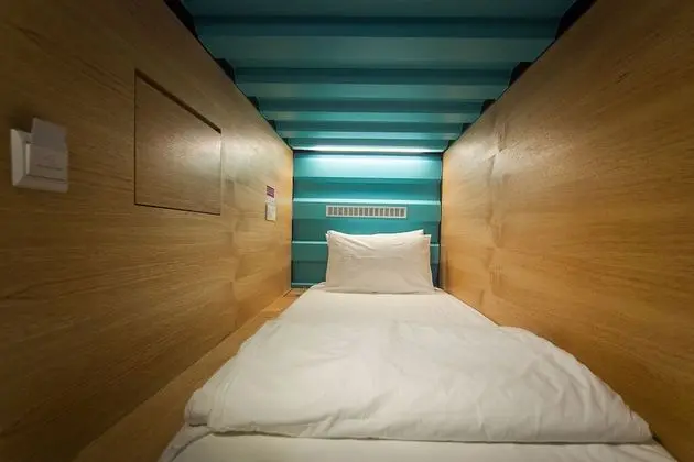 Capsule Female (Check-In between 0800 - 1900 (12 hours stay)
