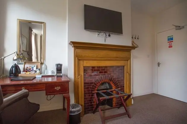 Standard Oda, 1 En Büyük (King) Boy Yatak, Ortak Banyo