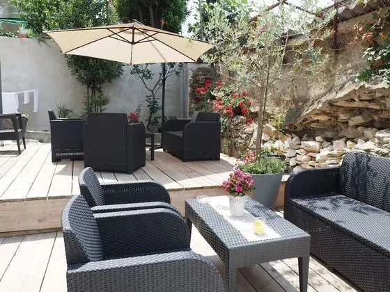 Exclusive Apartment (2)