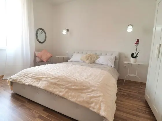 Exclusive Apartment (3)