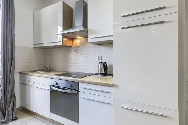 Exclusive Apartment (3)