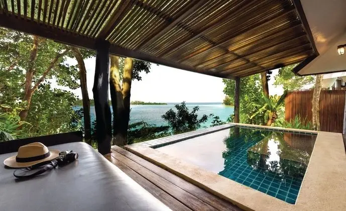 Mini Pool Villa / Tropical Style