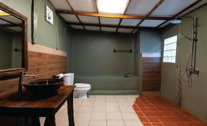 Pool Suite