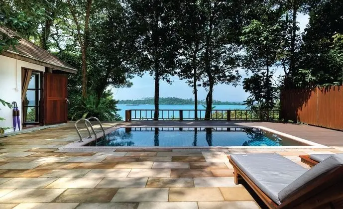 Pool Suite