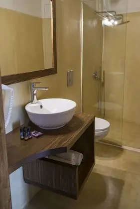 Deluxe Tek Büyük Yataklı Oda, Balkon, Deniz Manzaralı