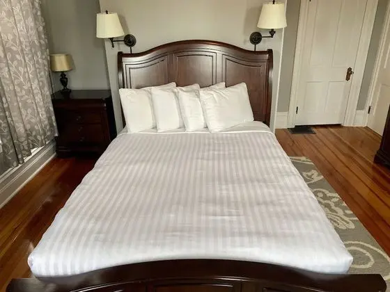 Standard Oda, 1 Büyük (Queen) Boy Yatak, Şehir Manzaralı