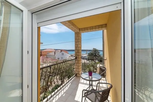 Deluxe Tek Büyük Yataklı Oda, Bahçe Manzaralı (106)