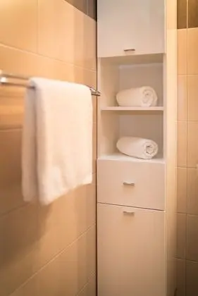 Deluxe Tek Büyük Yataklı Oda, Bahçe Manzaralı (106)