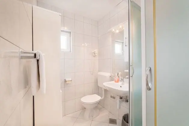 Deluxe Tek Büyük Yataklı Oda, Deniz Manzaralı (105)