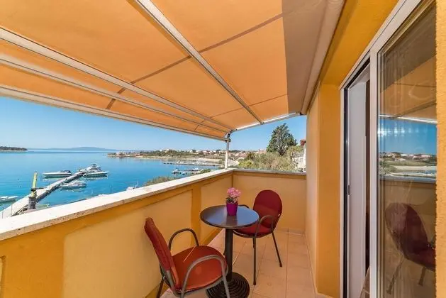 Deluxe Tek Büyük Yataklı Oda, Deniz Manzaralı (108)