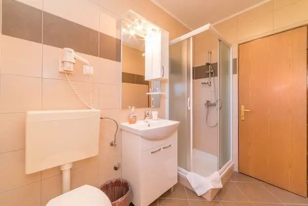 Deluxe Tek Büyük Yataklı Oda, Deniz Manzaralı (108)
