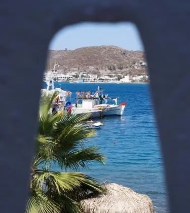 Tek Büyük Yataklı Oda, Havuz Manzaralı