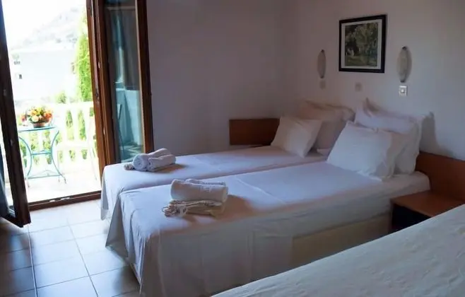 Üç Kişilik Oda, Havuz Manzaralı (Extra Bed)