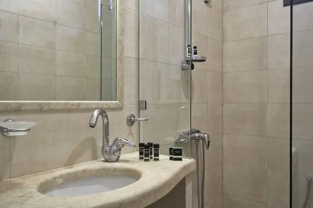 Deluxe Tek Büyük veya İki Ayrı Yataklı Oda