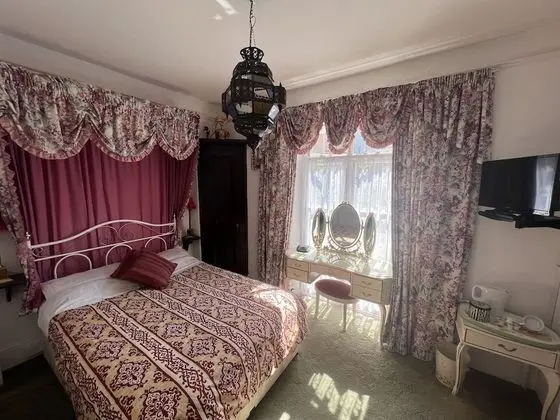 Tek Büyük Yataklı Oda, Engellilere Uygun, Banyolu/Duşlu (Ground Floor)