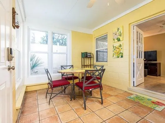 Daire, 1 En Büyük (King) Boy Yatak ve Çekyat, Mutfak, Bahçe Manzaralı