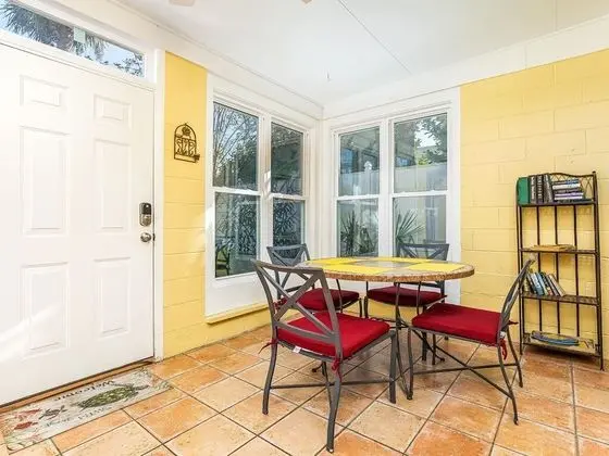 Daire, 1 En Büyük (King) Boy Yatak ve Çekyat, Mutfak, Bahçe Manzaralı