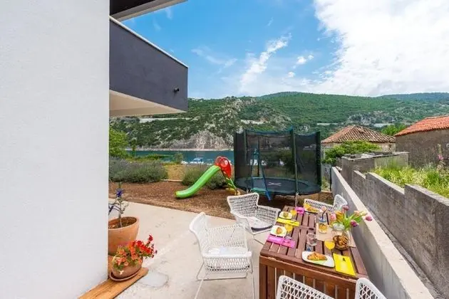 Apart Daire (Two Bedroom Apartment with Terrace)