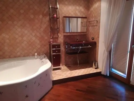 Villa, 4 Yatak Odası, Sıcak Su Havuzu