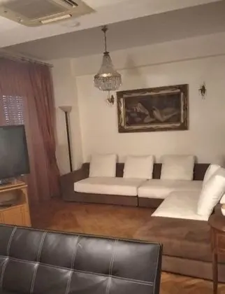 Apart Daire, 1 Büyük (Queen) Boy Yatak