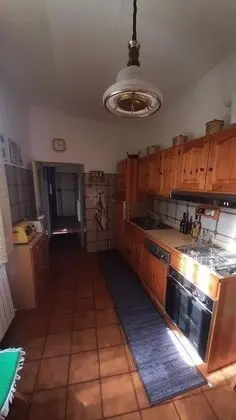 Apart Daire, 1 Büyük (Queen) Boy Yatak