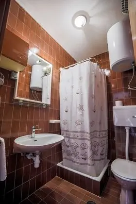 Apart Daire, 1 Büyük (Queen) Boy Yatak