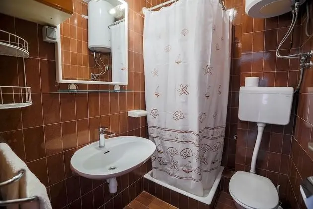 Apart Daire, 1 Büyük (Queen) Boy Yatak