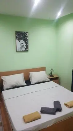 Apart Daire, 1 Büyük (Queen) Boy Yatak ve Çekyat