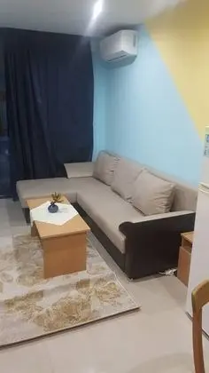 Apart Daire, 1 Büyük (Queen) Boy Yatak ve Çekyat
