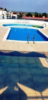 Apart Daire, 1 Büyük (Queen) Boy Yatak ve Çekyat
