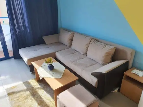 Apart Daire, 1 Büyük (Queen) Boy Yatak ve Çekyat
