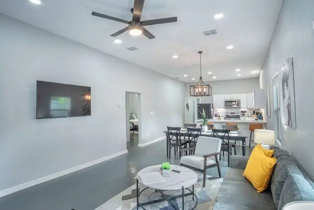 Ev (4 Bedrooms)