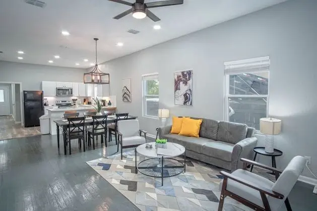 Ev (4 Bedrooms)