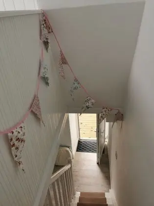 Kır Evi, 1 Büyük (Queen) Boy Yatak ve Çekyat