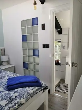 Kır Evi, 1 Büyük (Queen) Boy Yatak ve Çekyat