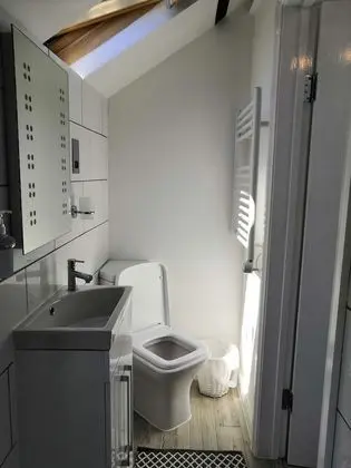 Kır Evi, 1 Büyük (Queen) Boy Yatak ve Çekyat
