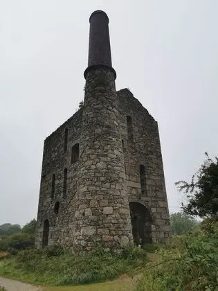 Kır Evi, 1 Büyük (Queen) Boy Yatak ve Çekyat