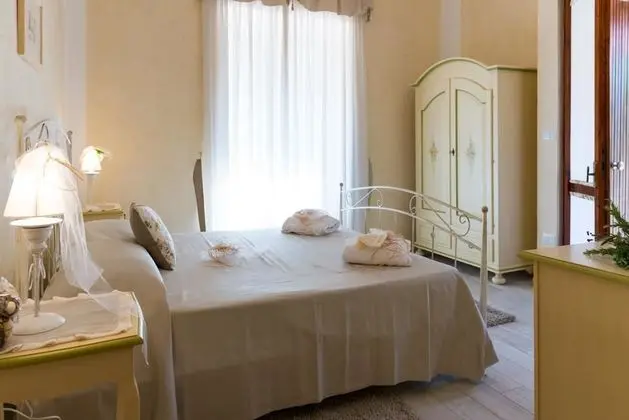 Traditional Tek Büyük Yataklı Oda