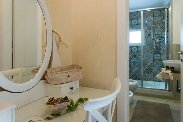 Traditional Tek Büyük Yataklı Oda