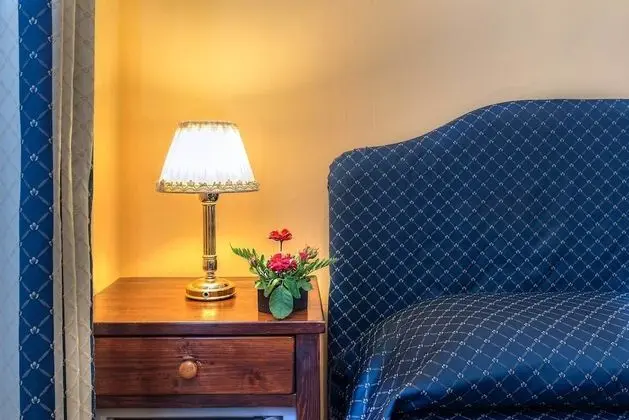 Büyük Yataklı Tek Kişilik Oda