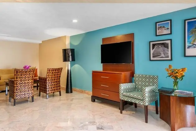 Club Room, Couples Only, No Groups, Club Tour Included